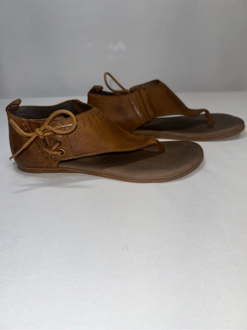 ⁠ROAN Bed Stu Xandria Leather Thong Sandals Womens 7 Tan Brown Studded Boho Flat - Picture 3 of 10